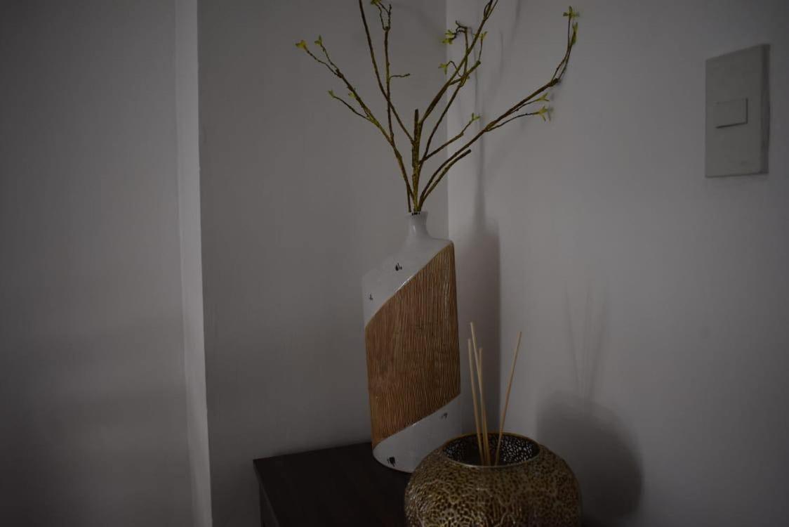 Affordable Makati Apt Manila Luaran gambar
