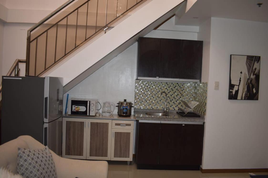 Affordable Makati Apt Manila Luaran gambar