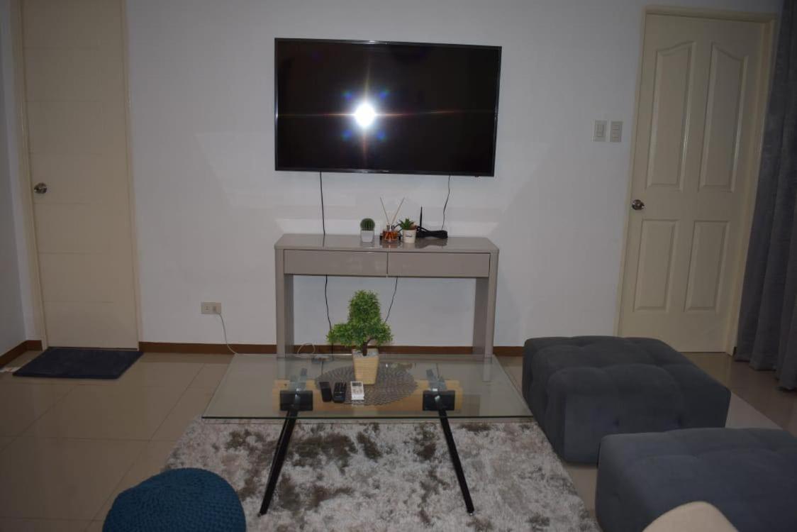 Affordable Makati Apt Manila Luaran gambar