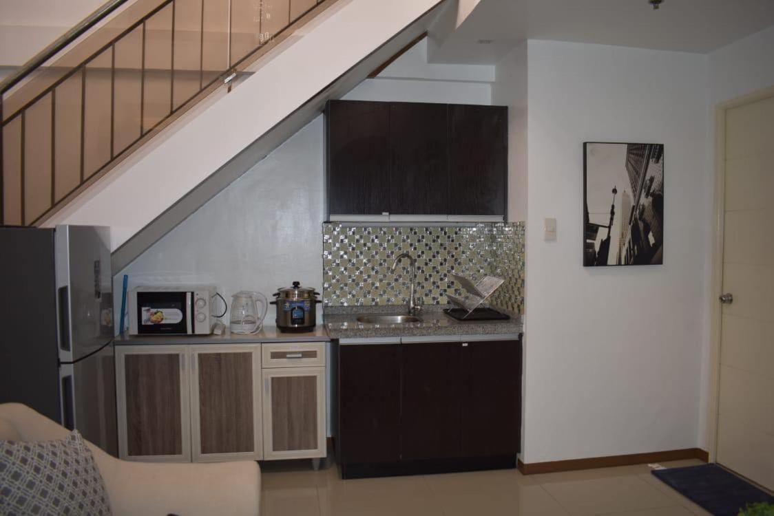 Affordable Makati Apt Manila Luaran gambar