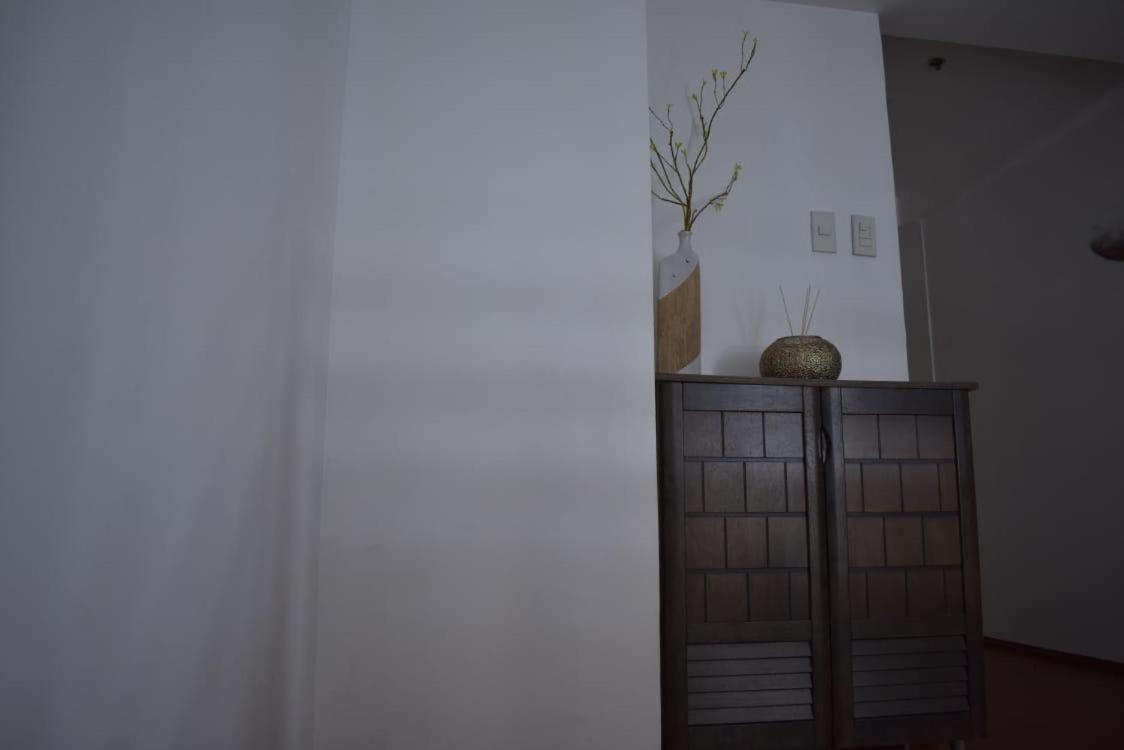 Affordable Makati Apt Manila Luaran gambar