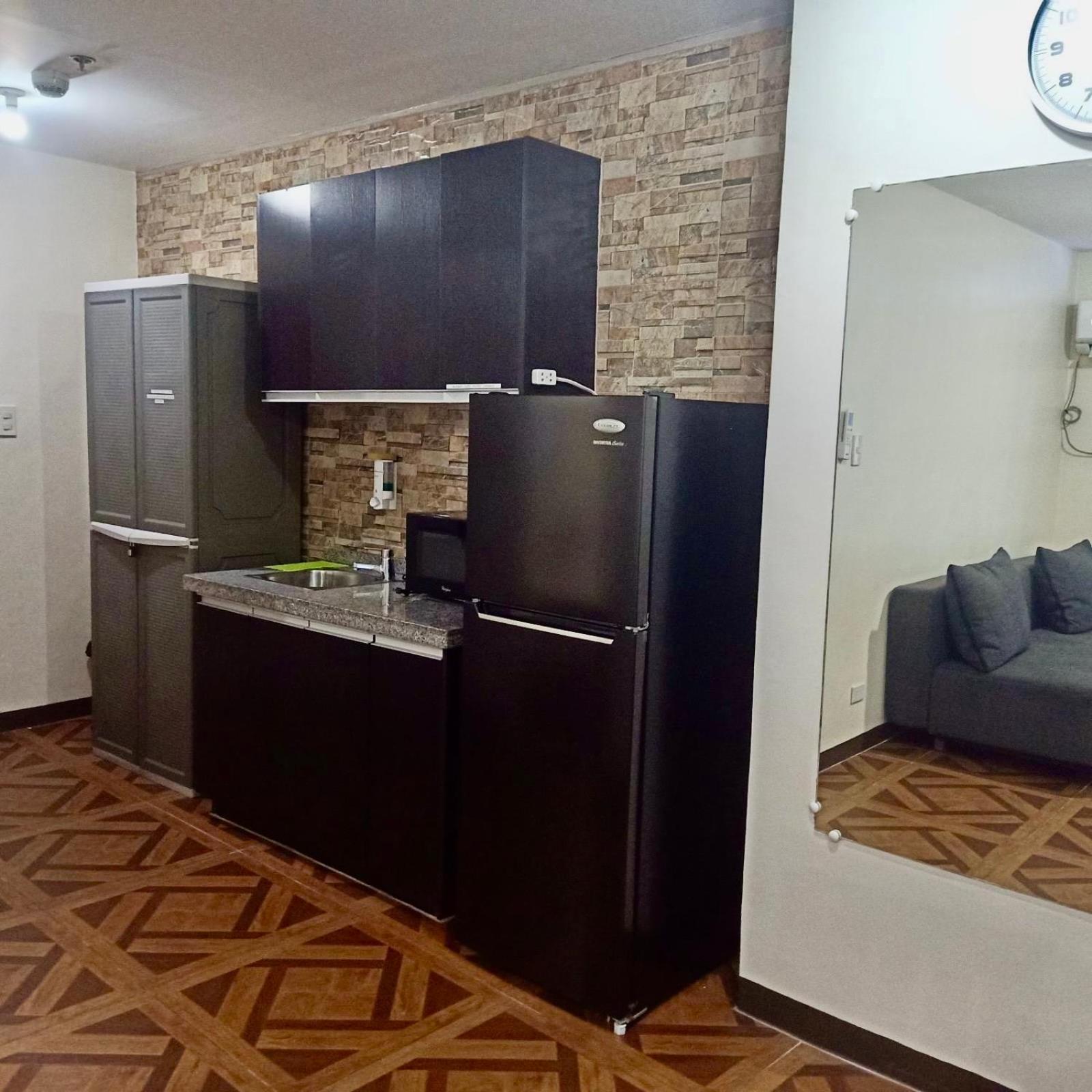 Affordable Makati Apt Manila Luaran gambar