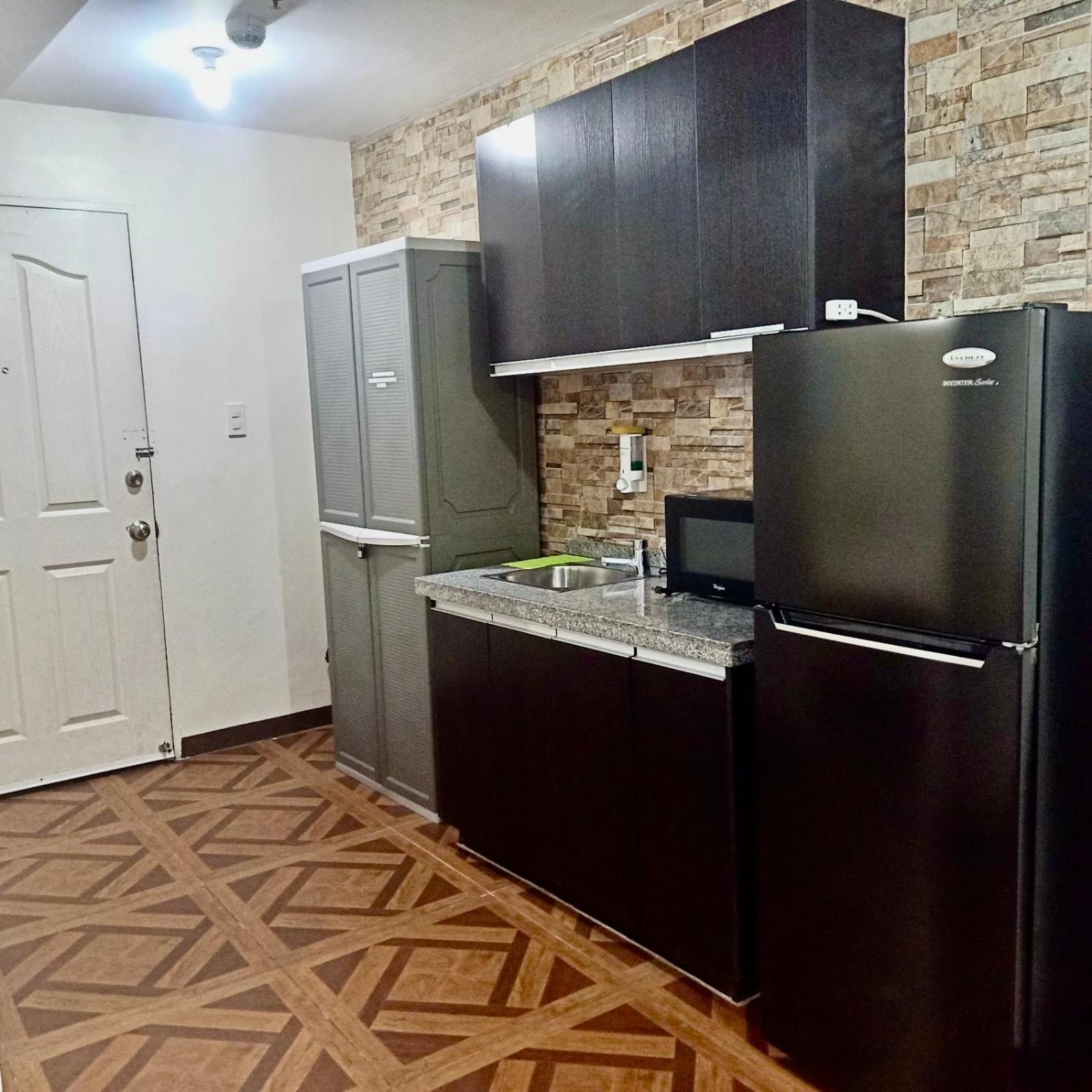 Affordable Makati Apt Manila Luaran gambar