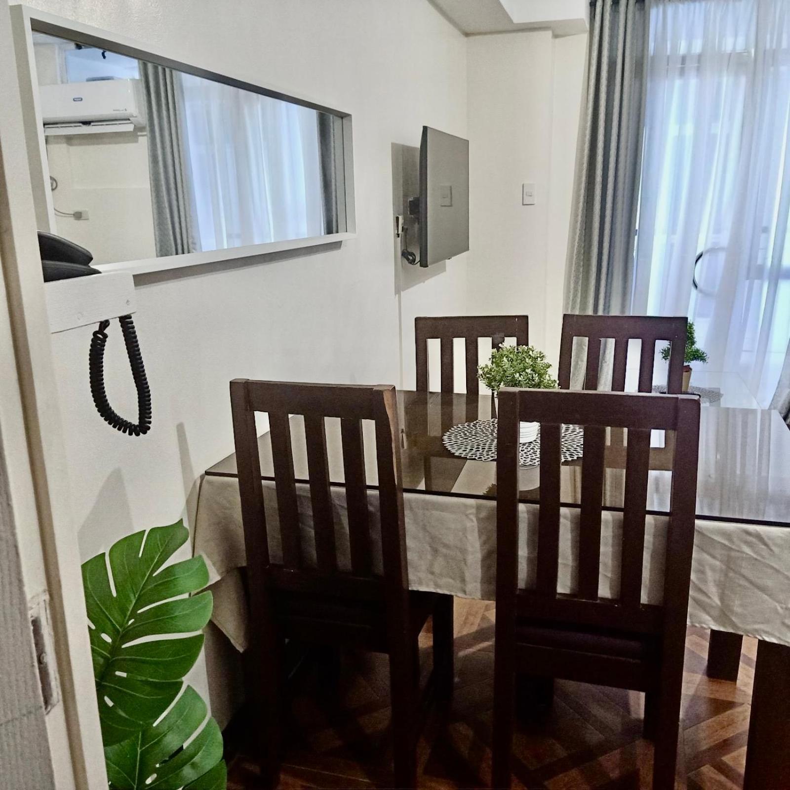 Affordable Makati Apt Manila Luaran gambar